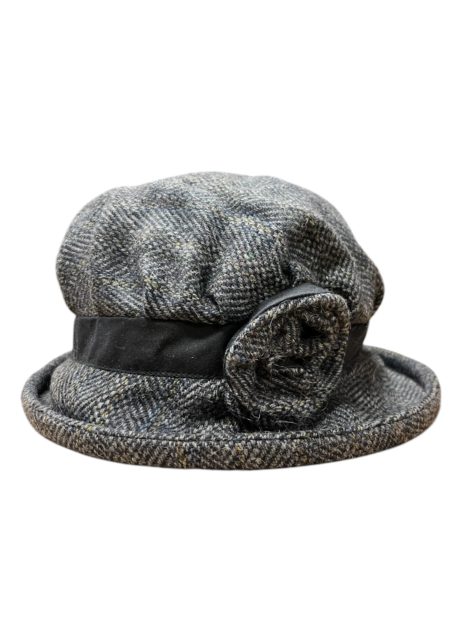 Downton Abbey Style Ladies Hat with Rose and Band - Image 4