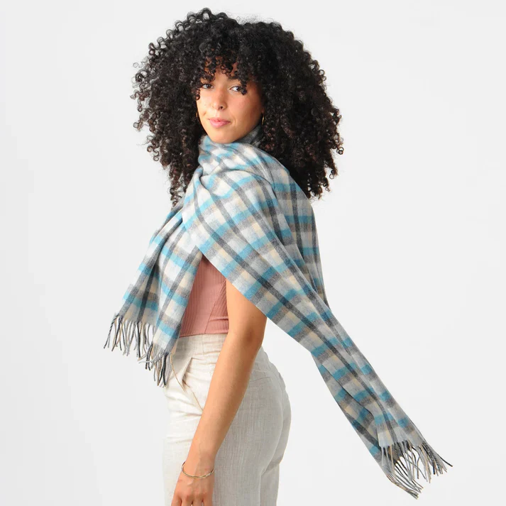 Islander Lambswool Scarf - Image 21