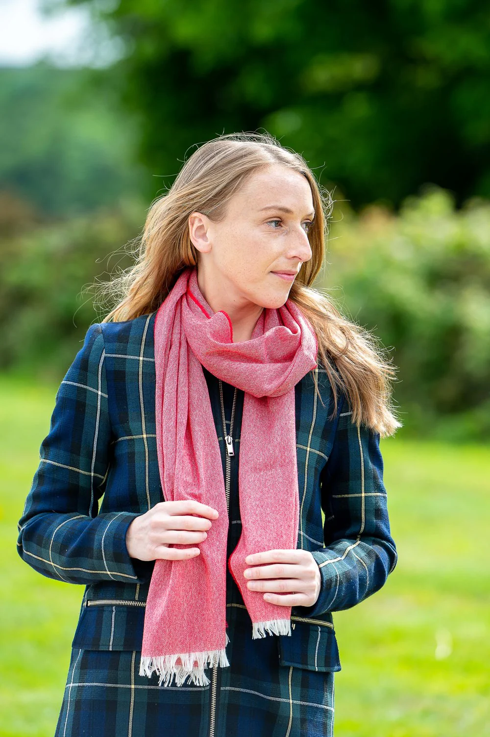 Lambswool and Cashmere Scarf - Image 2
