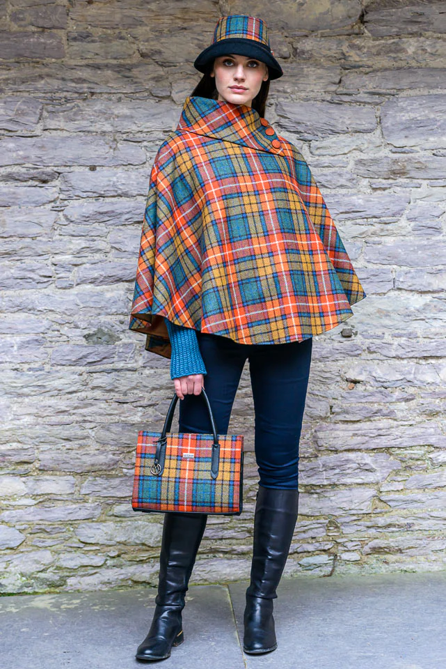 Mucros Weavers Poncho - Image 13