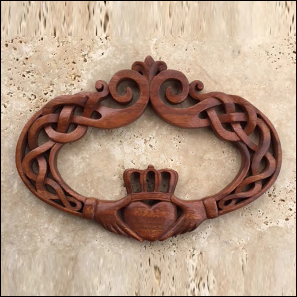 Oval Claddagh CM-29-2