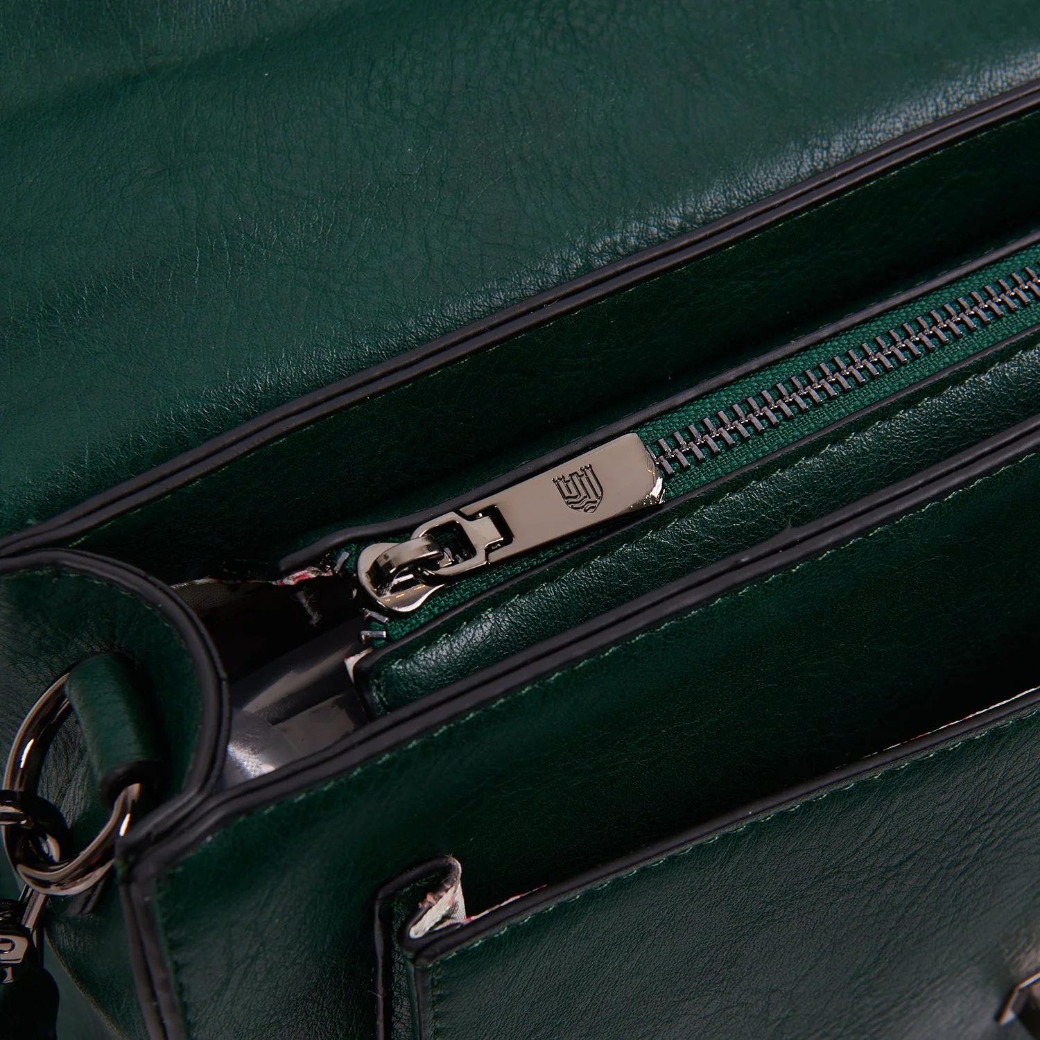The Large Satchel - Image 20