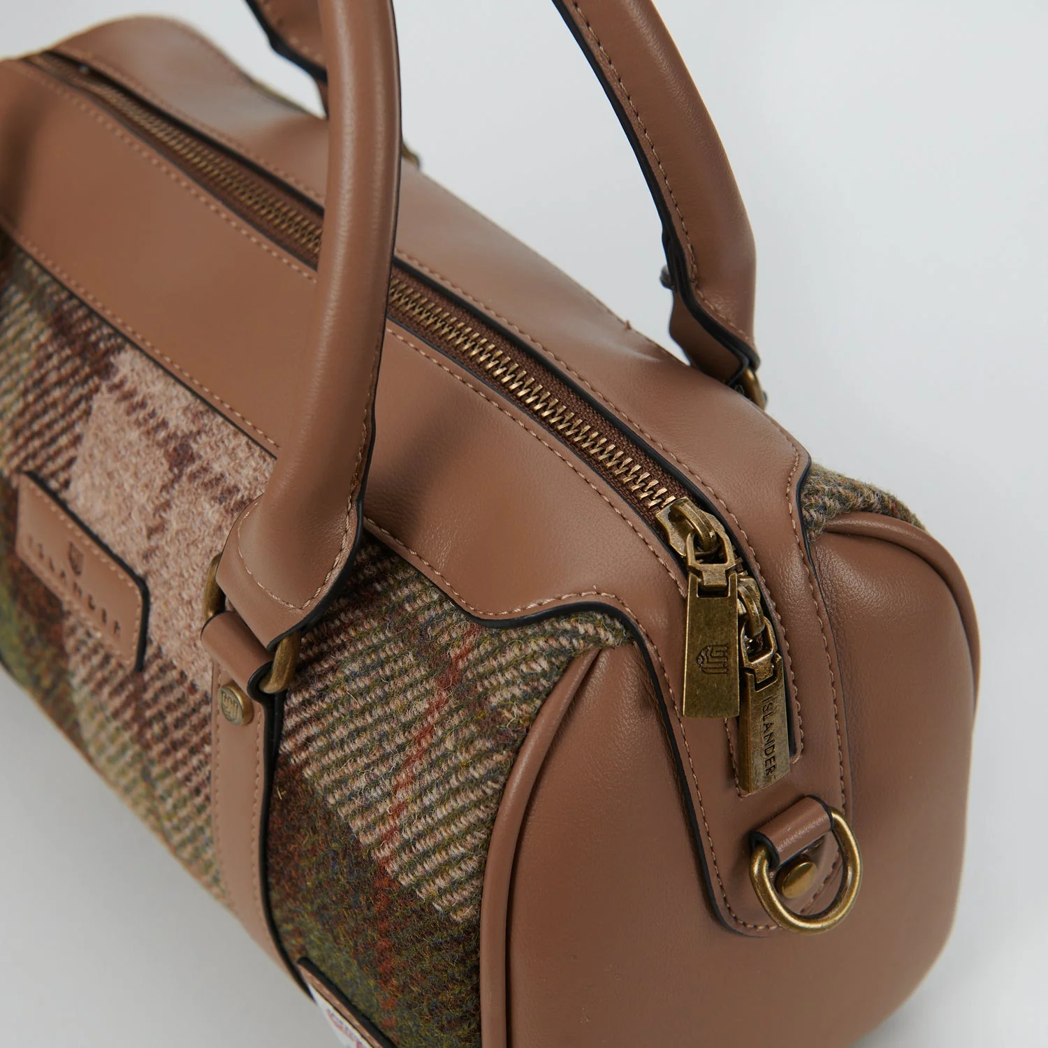 The Medium Duffel - Image 12
