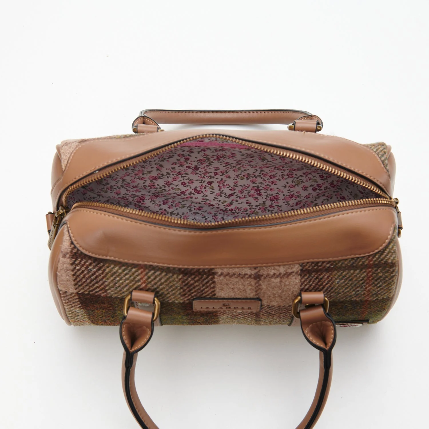 The Medium Duffel - Image 13