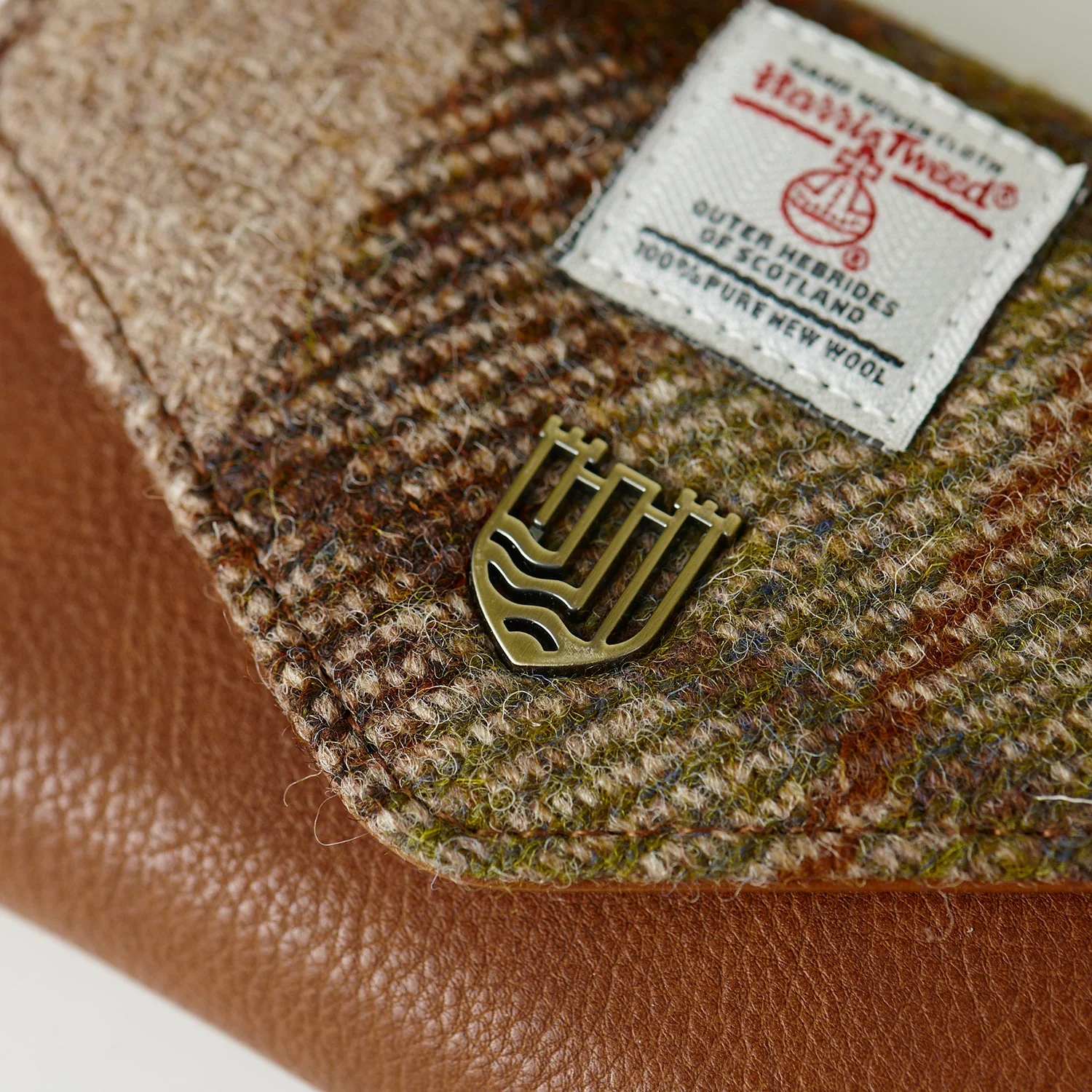 The Small Clasp Wallet - Image 13