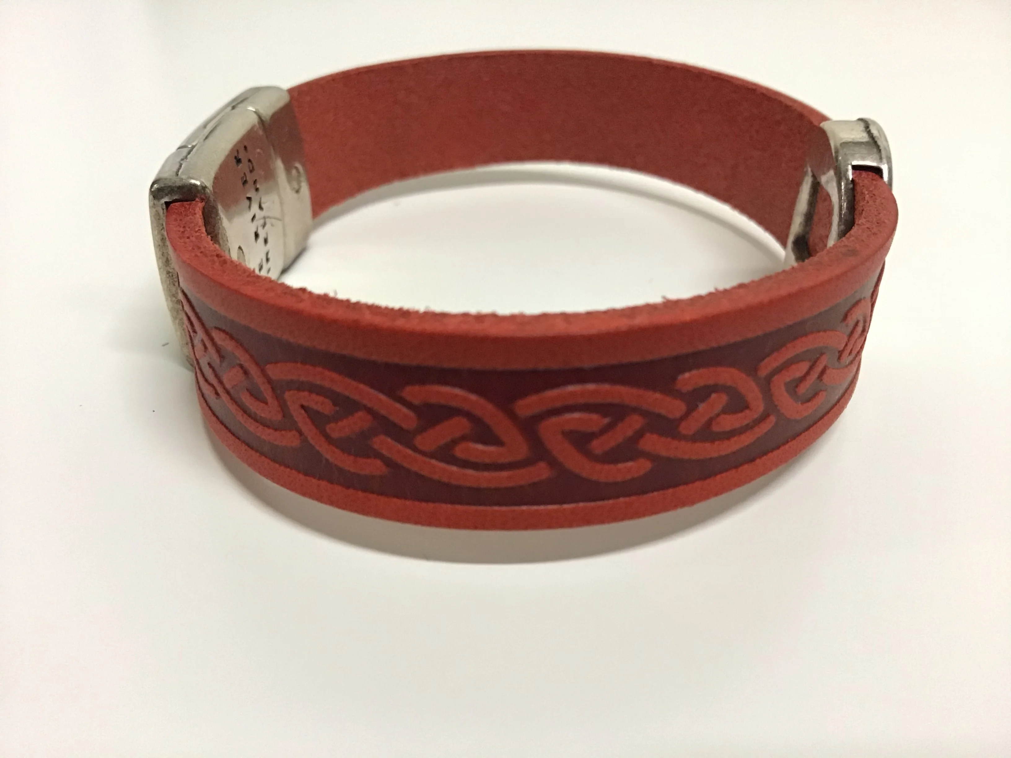 Triskele Narrow Leather Cuff - Image 3