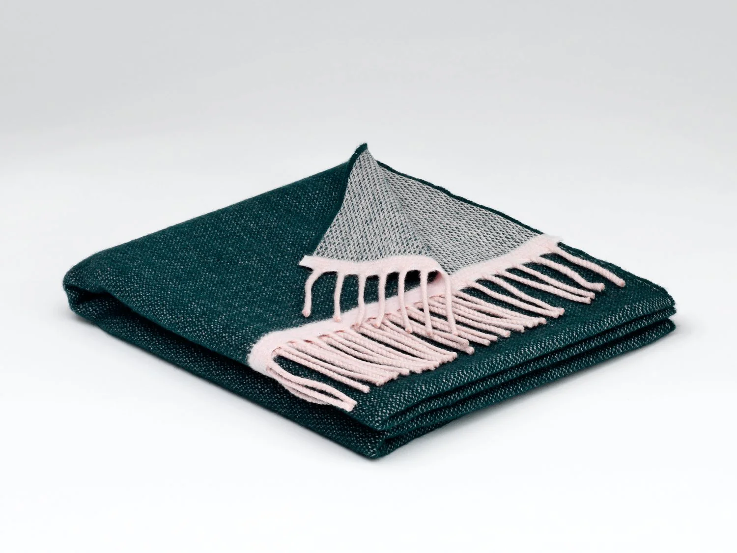 Women's Lambswool and Cashmere Wrap - Image 3