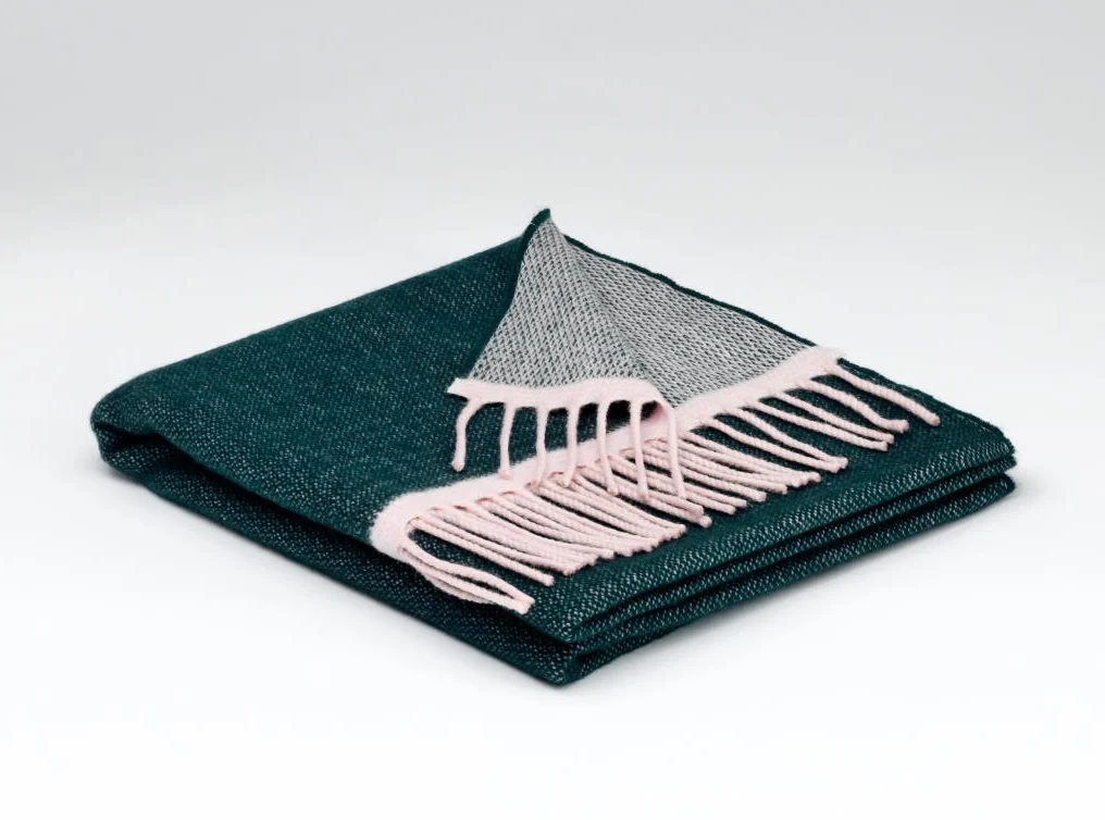 Women's Lambswool and Cashmere Wrap - Image 5