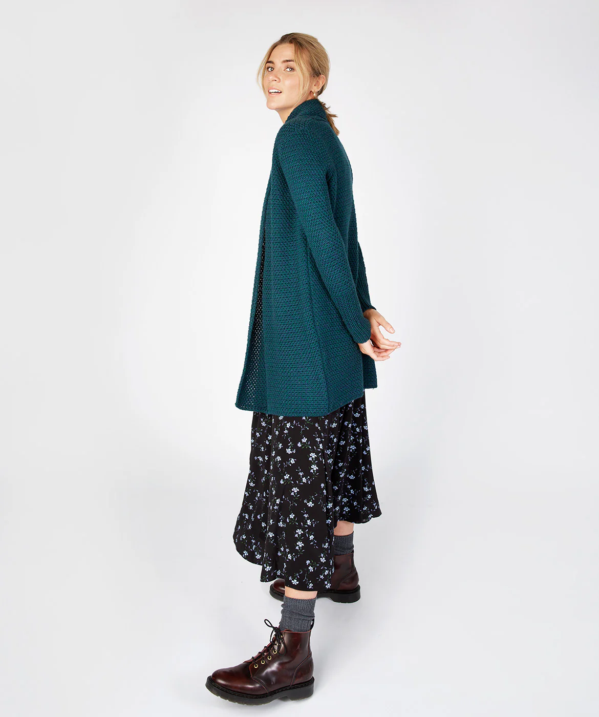 Women's Merino Wool Textured Long Cardigan - Image 17